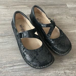 ALEGRIA BLACK PAISLEY MARY JANE COMFORT SHOE EMBELLISHED JIL-561